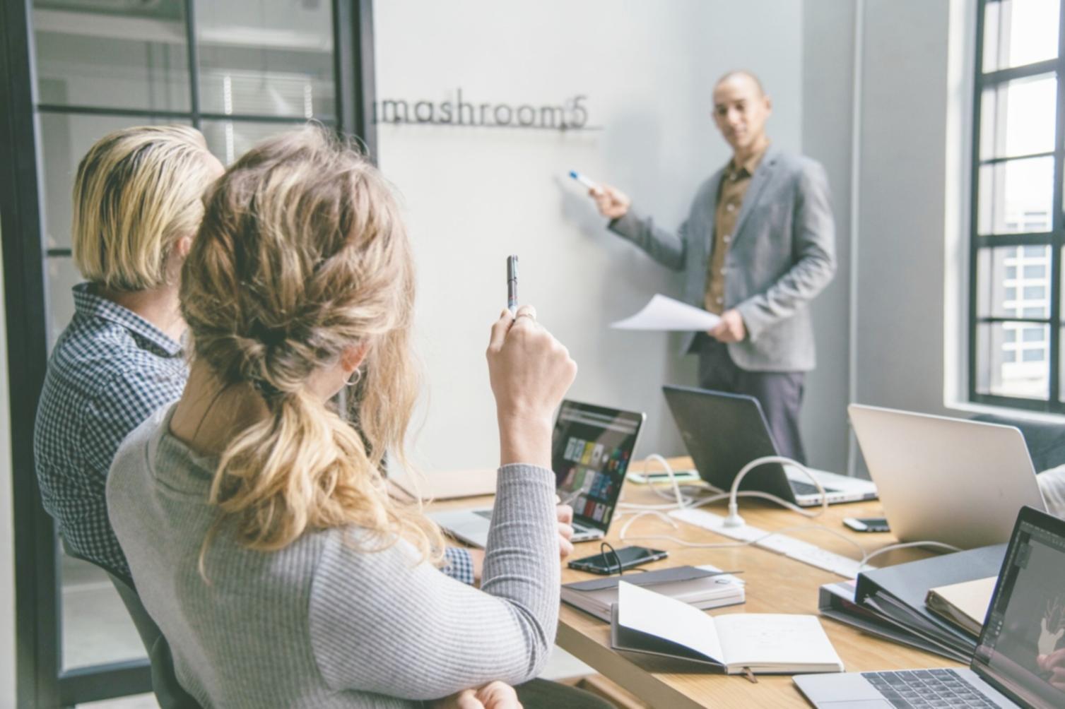 Moderne Arbeitsumgebung für Corporate Coaching in Elsdorf